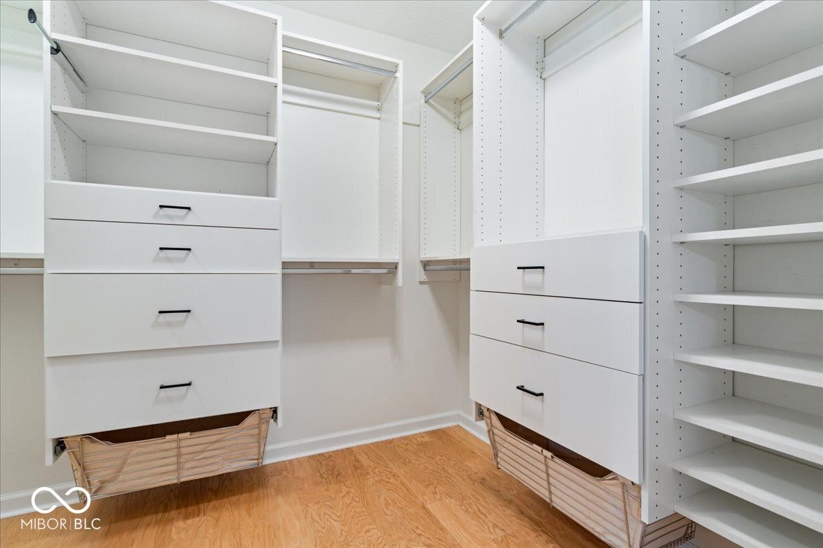 Professional Closet System