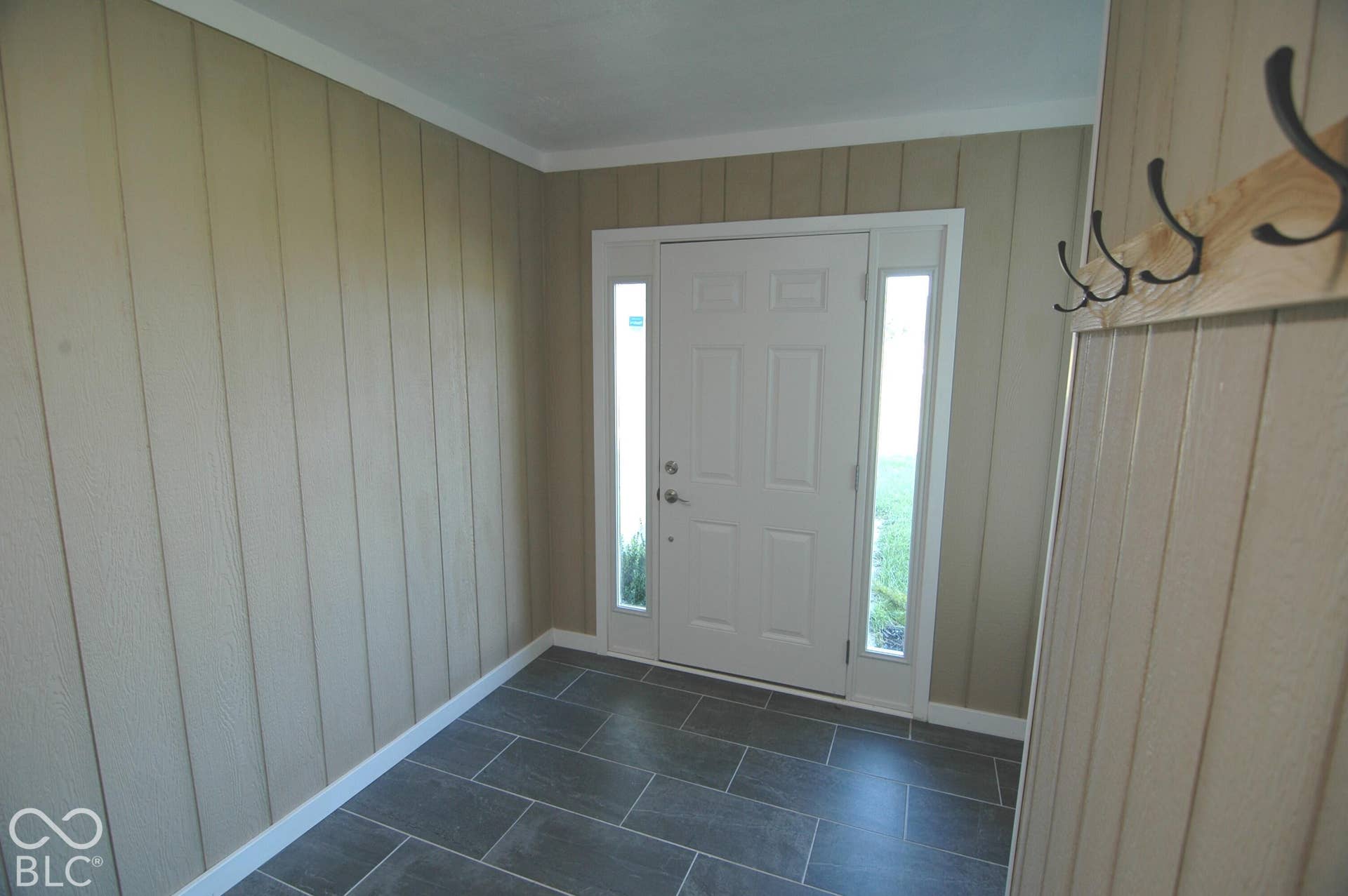 4011 W Till Road, Fort Wayne, IN 46818