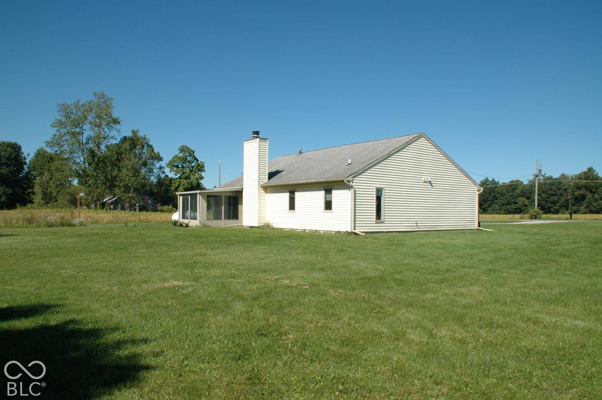 4011 W Till Road, Fort Wayne, IN 46818