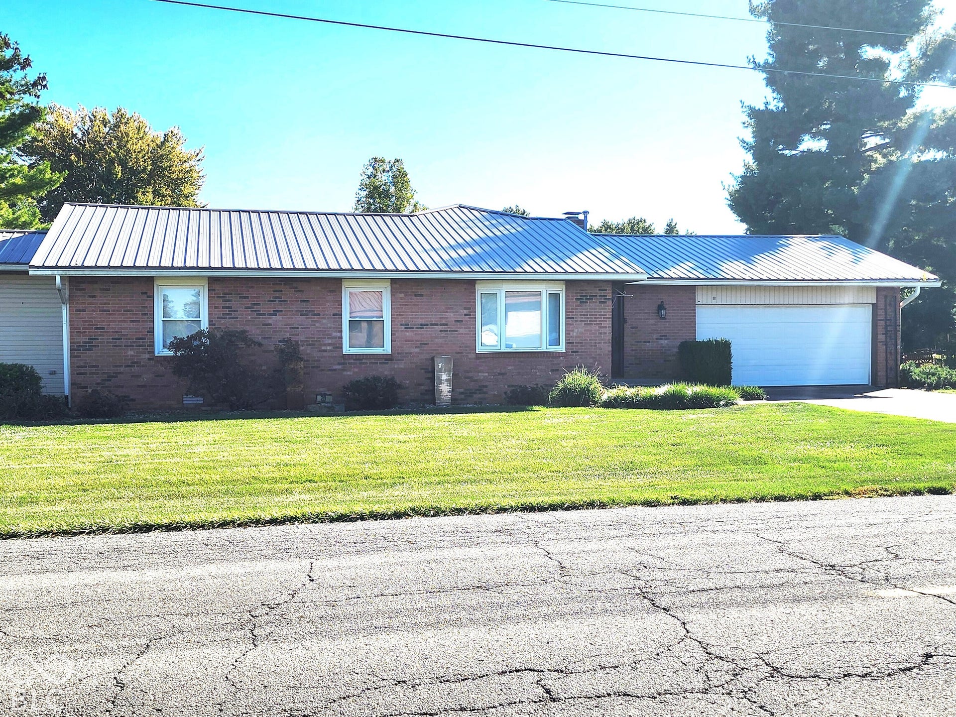 205 W 11th Street, Alexandria, IN 46001