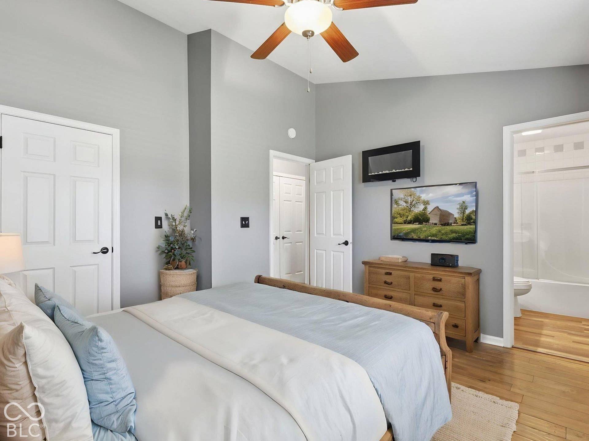 Primary bedroom