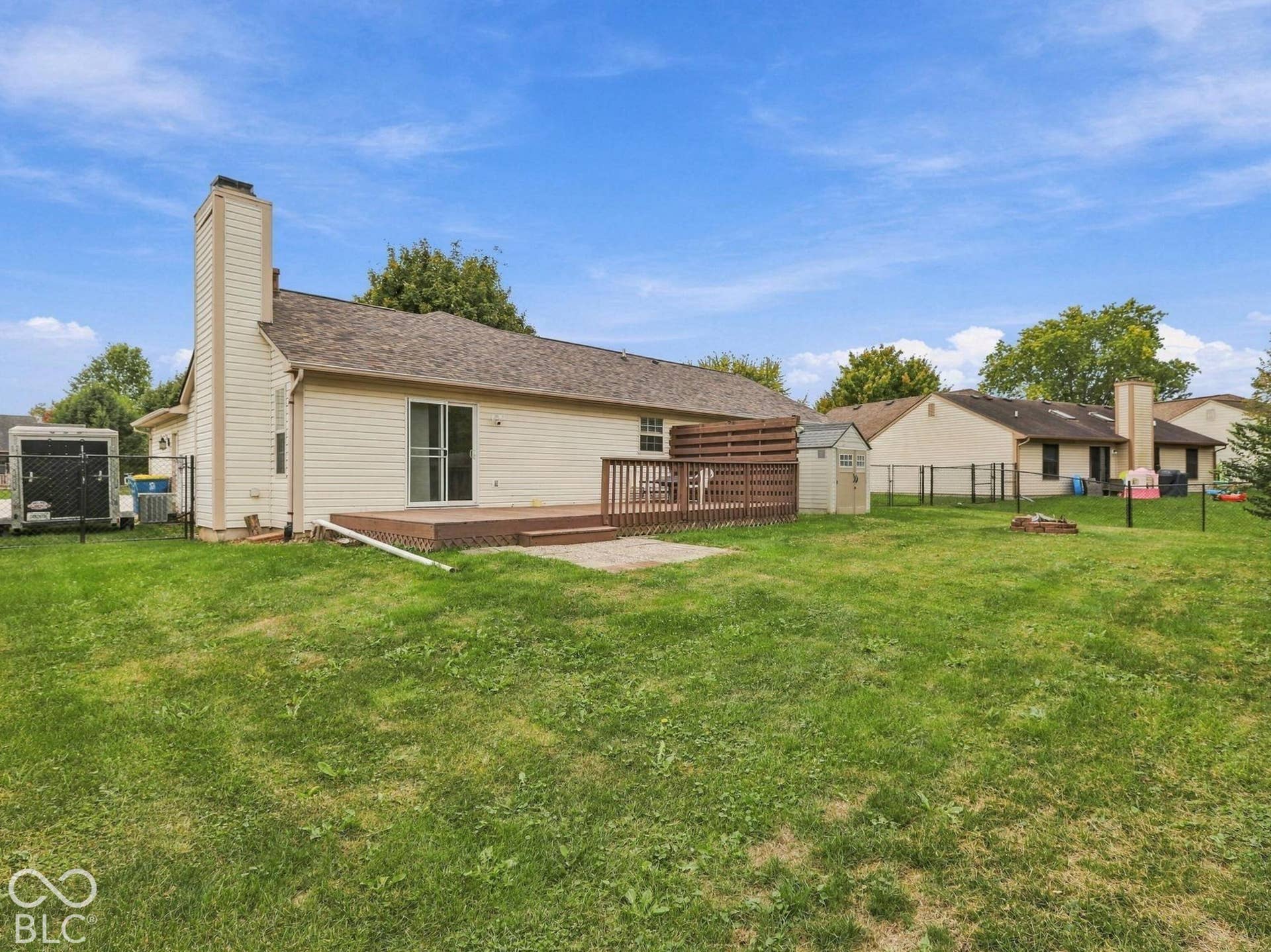 Ample back yard that is fully fenced in