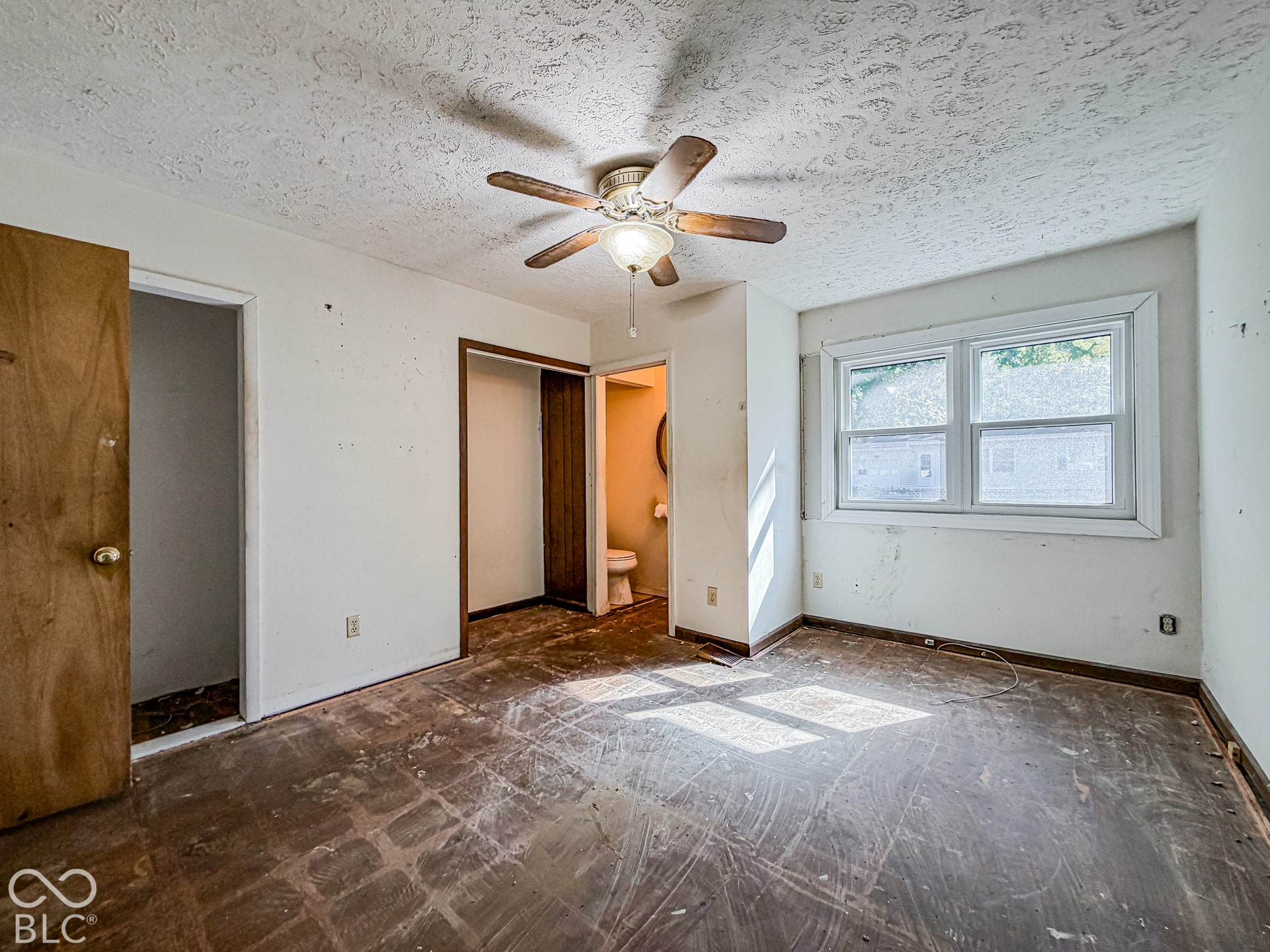 7402 Oak Avenue, Indianapolis, IN 46219