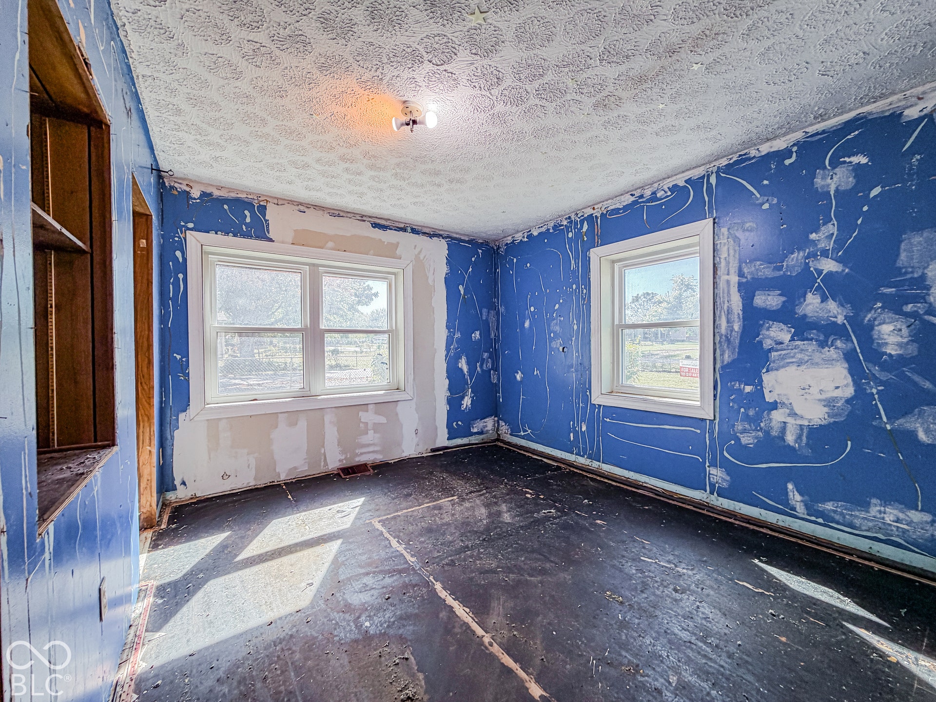 7402 Oak Avenue, Indianapolis, IN 46219