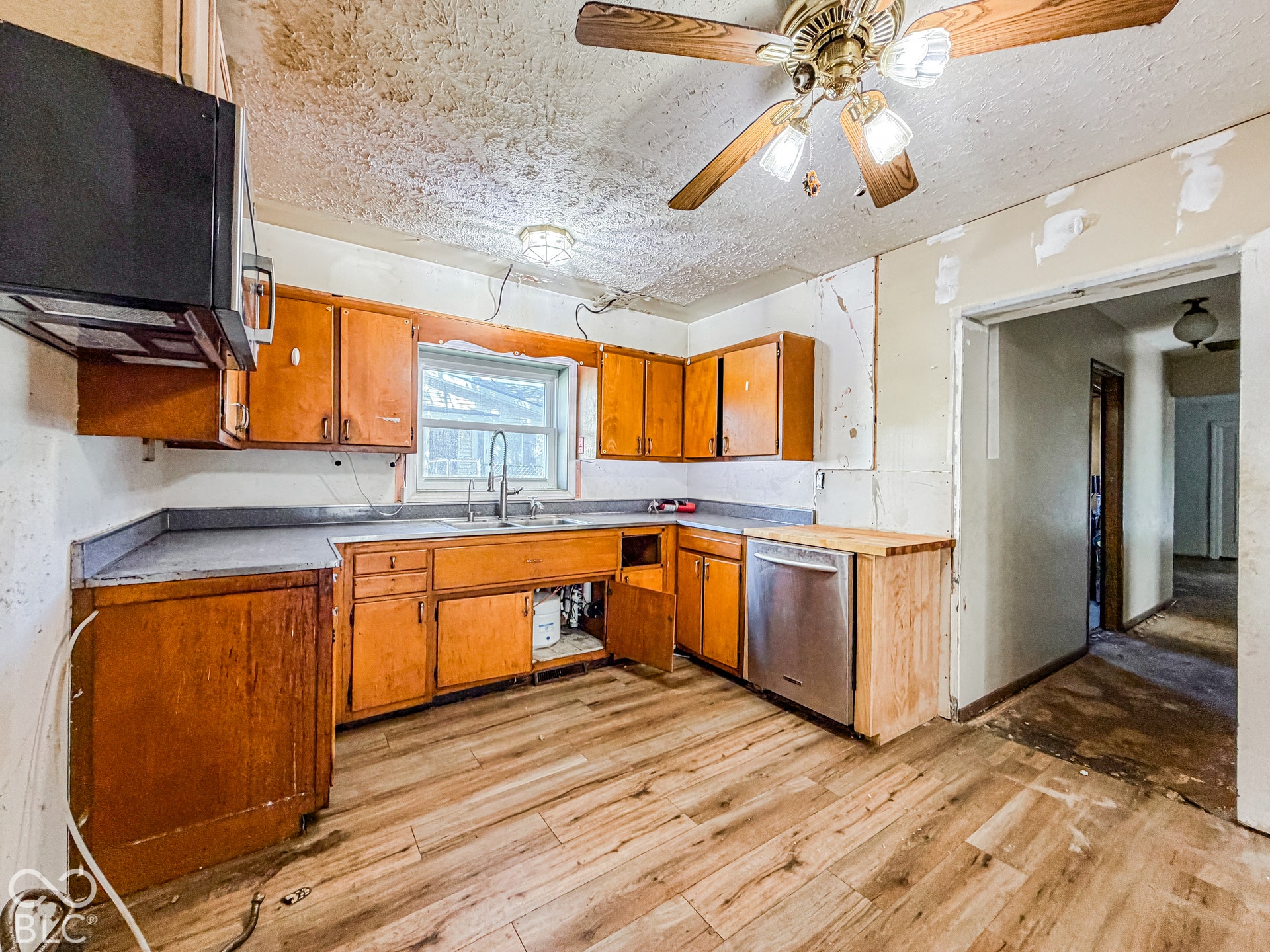 7402 Oak Avenue, Indianapolis, IN 46219