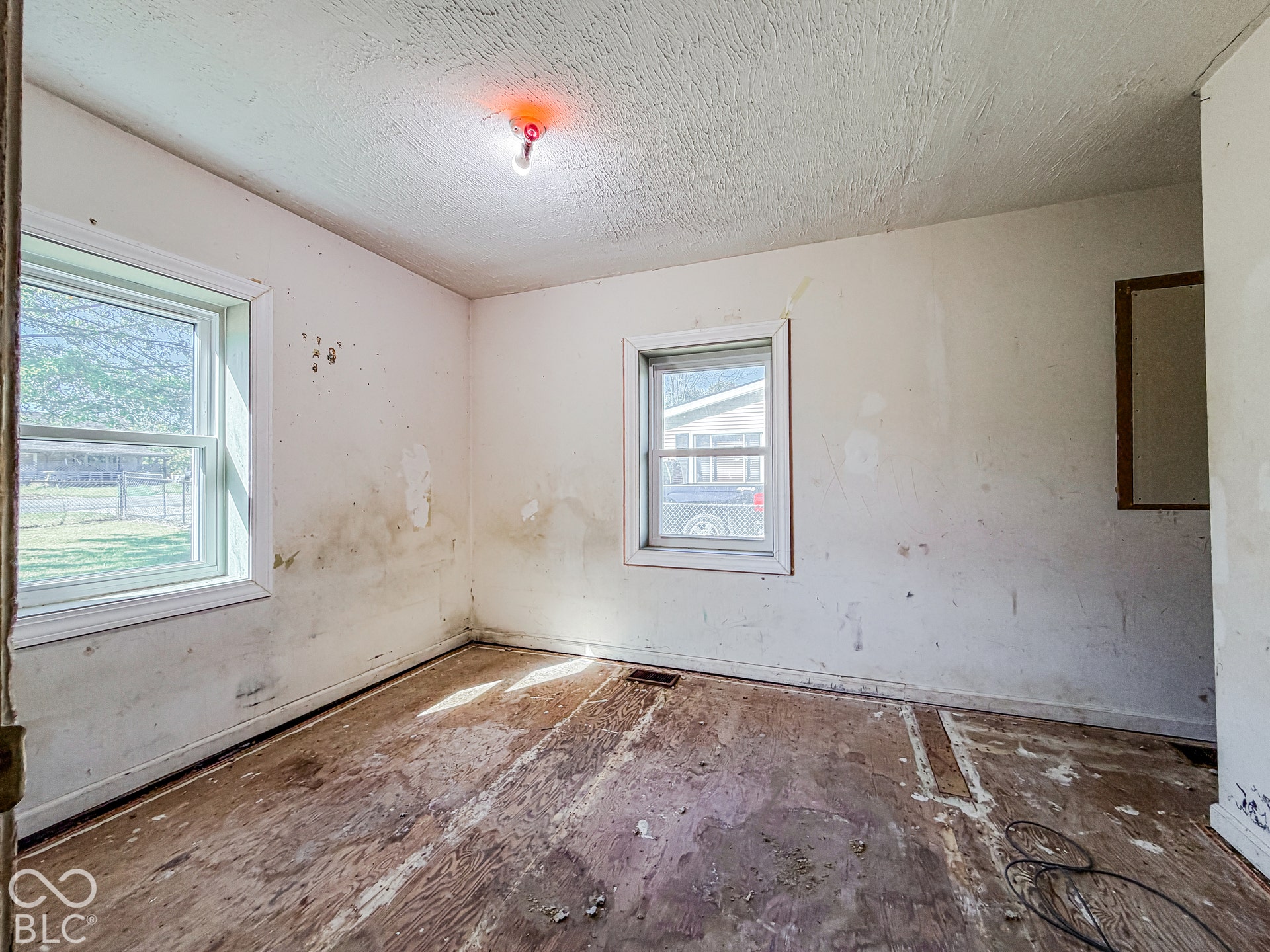 7402 Oak Avenue, Indianapolis, IN 46219