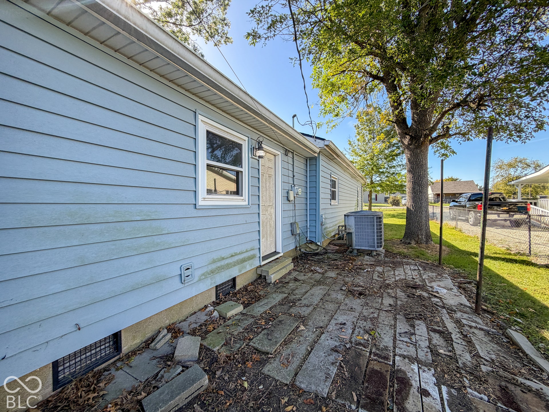 7402 Oak Avenue, Indianapolis, IN 46219