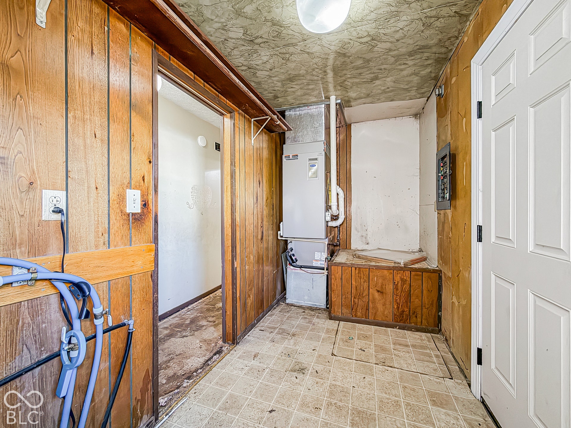 7402 Oak Avenue, Indianapolis, IN 46219