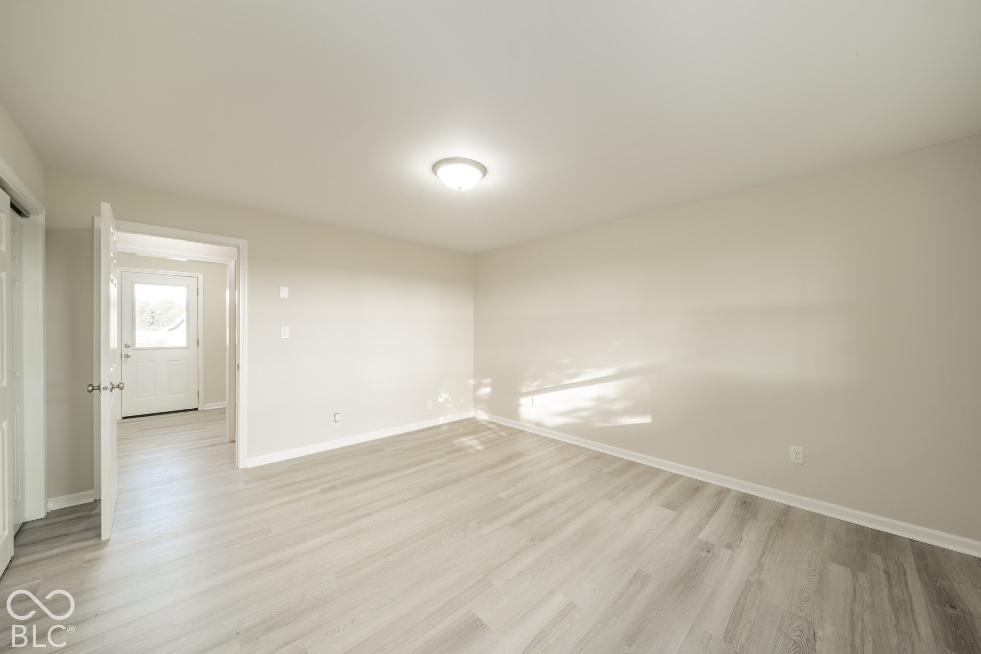 8401 S Center Road, Muncie, IN 47302