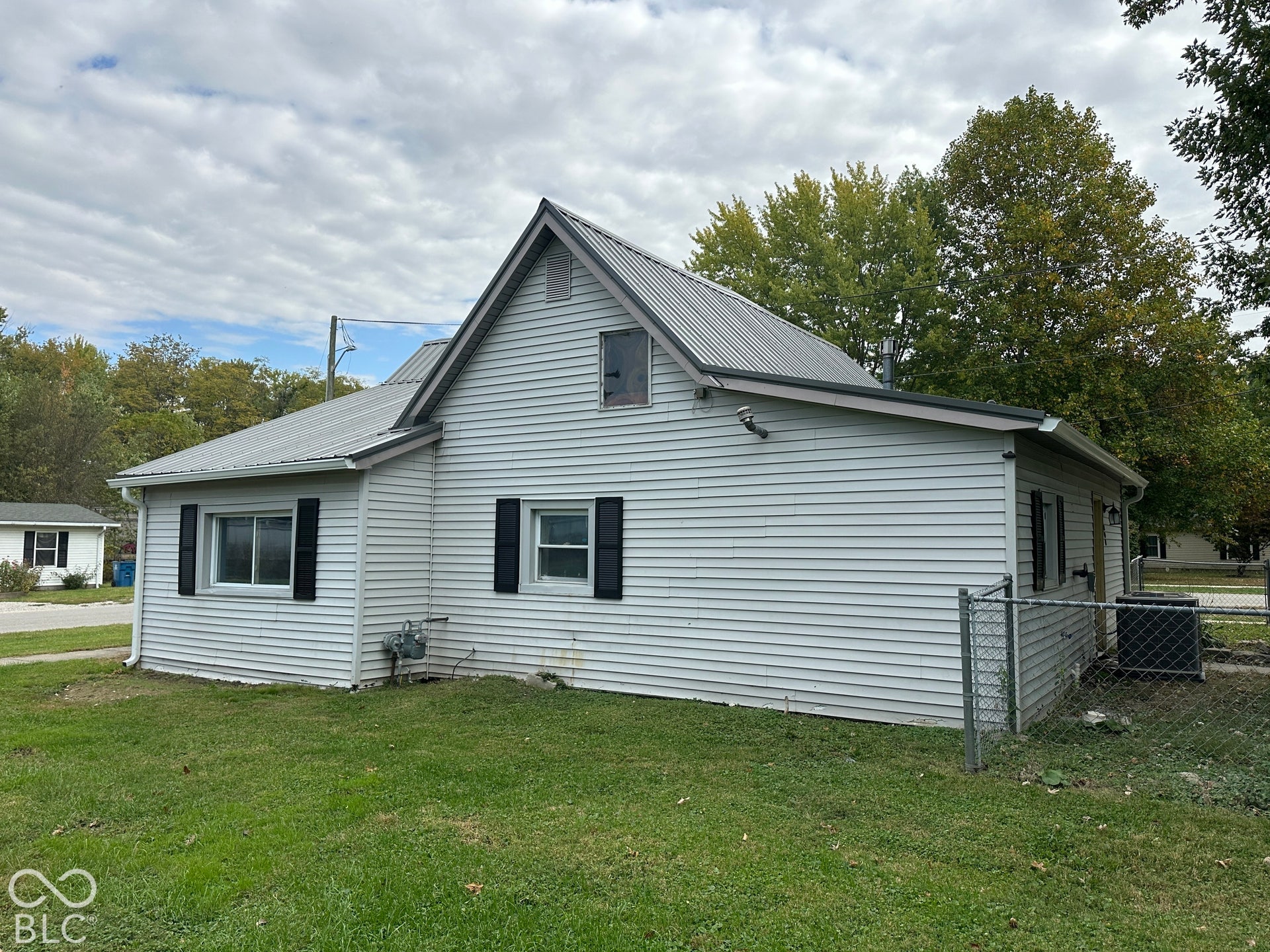 208 N East, Roachdale, IN 46172