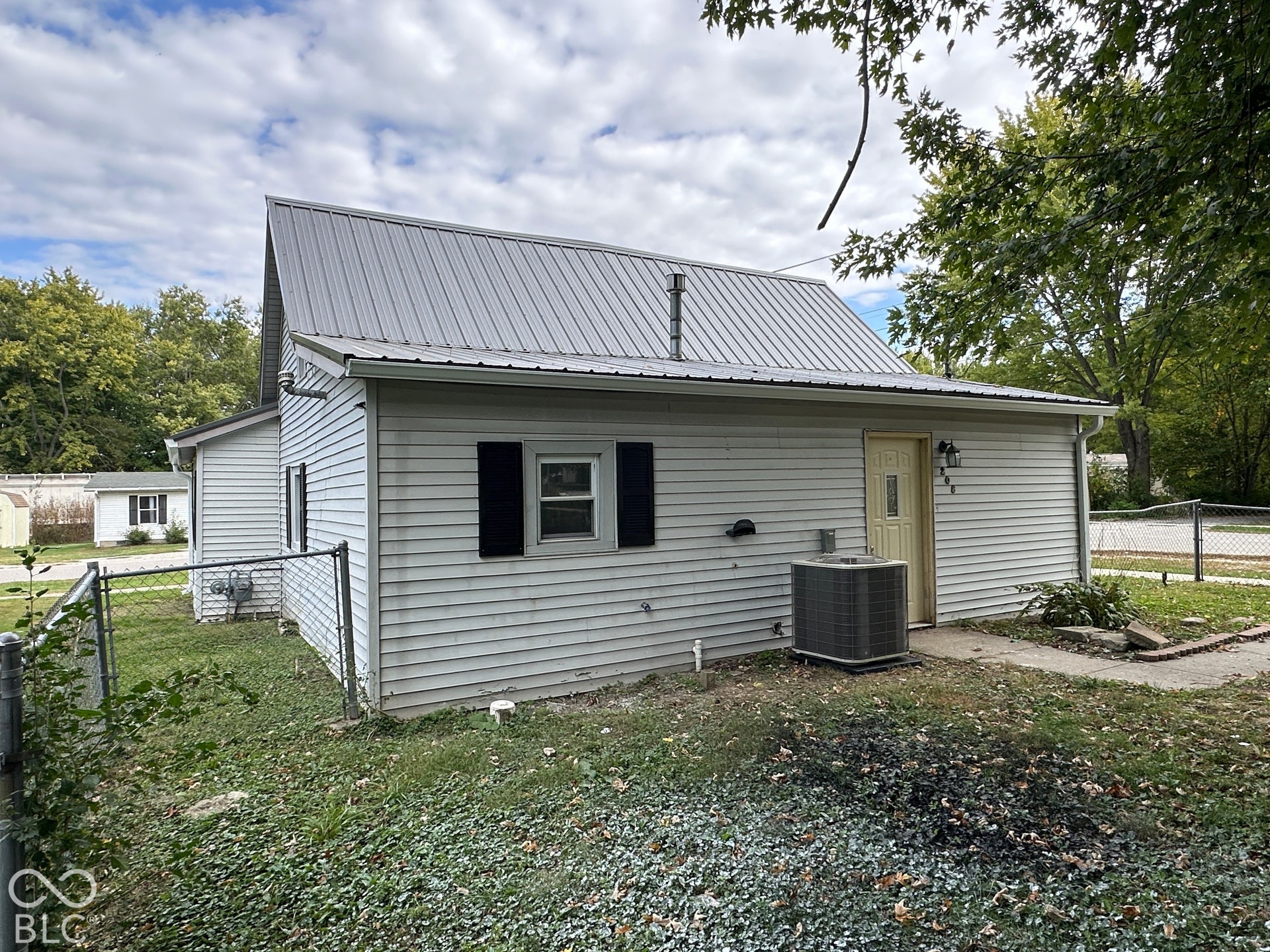 208 N East, Roachdale, IN 46172