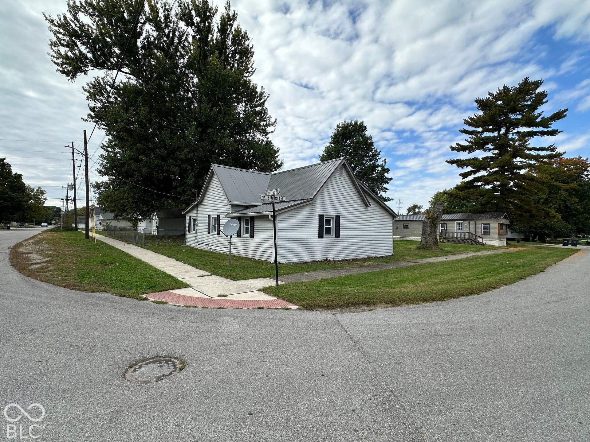 208 N East, Roachdale, IN 46172