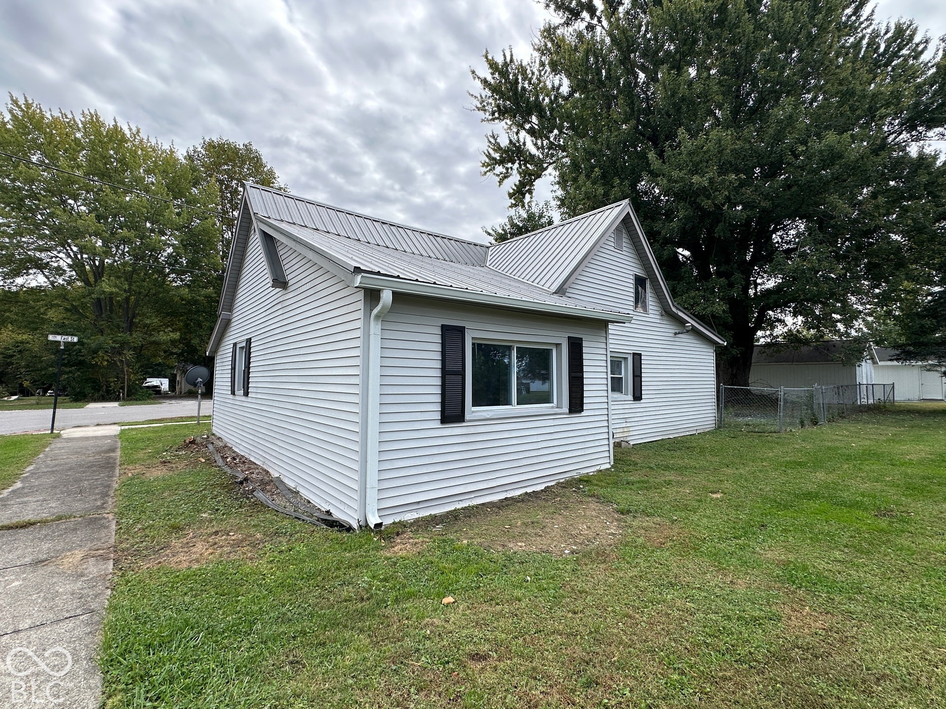 208 N East, Roachdale, IN 46172