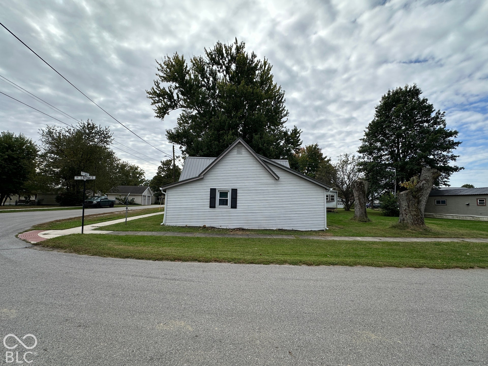 208 N East, Roachdale, IN 46172