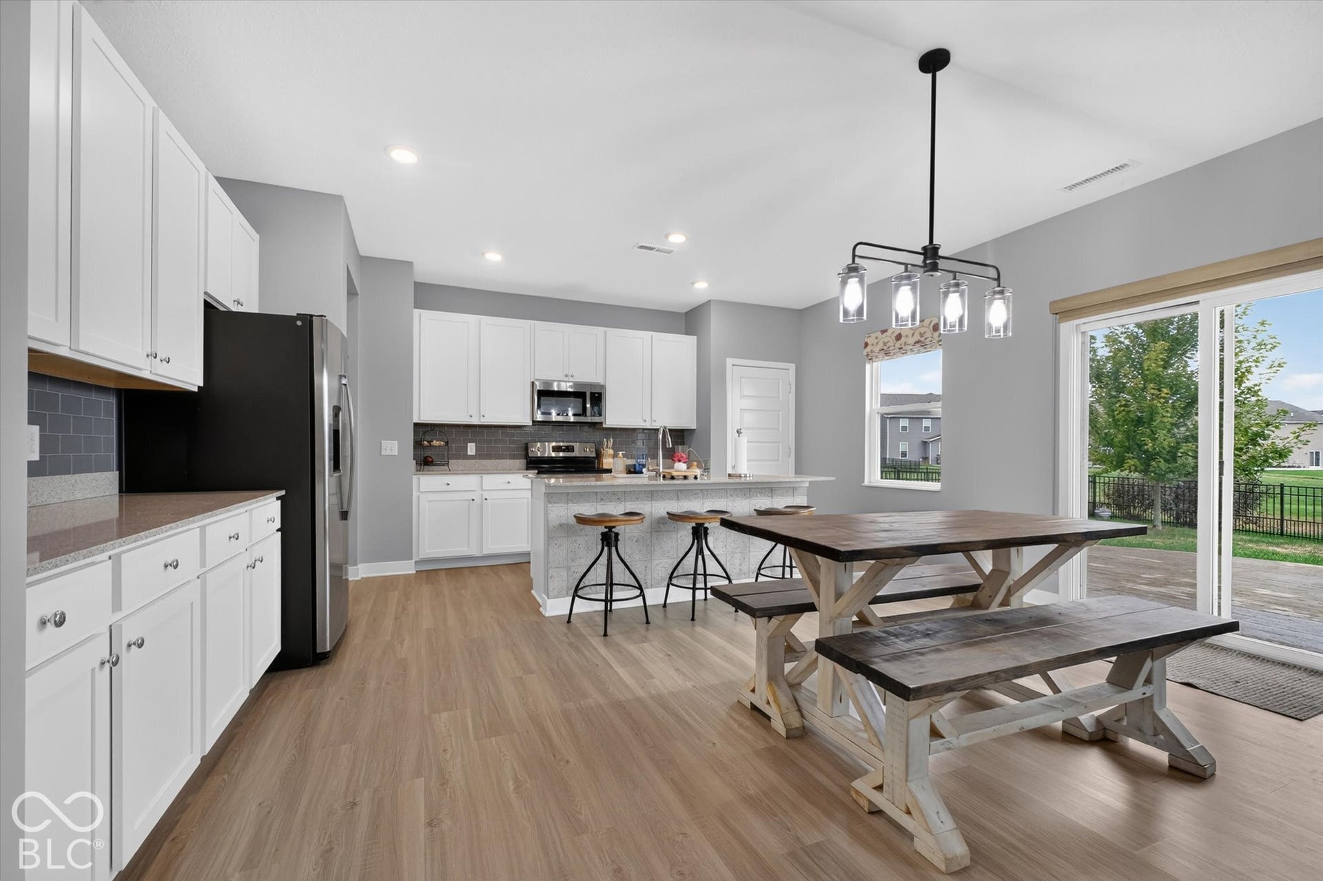9116 Casey Road, Pendleton, IN 46064 Dining Area