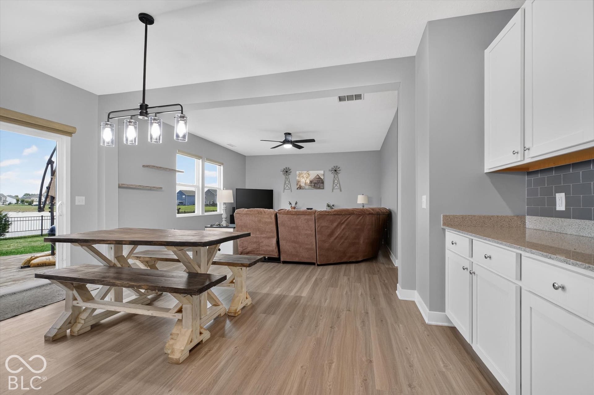 9116 Casey Road, Pendleton, IN 46064 Dining Area