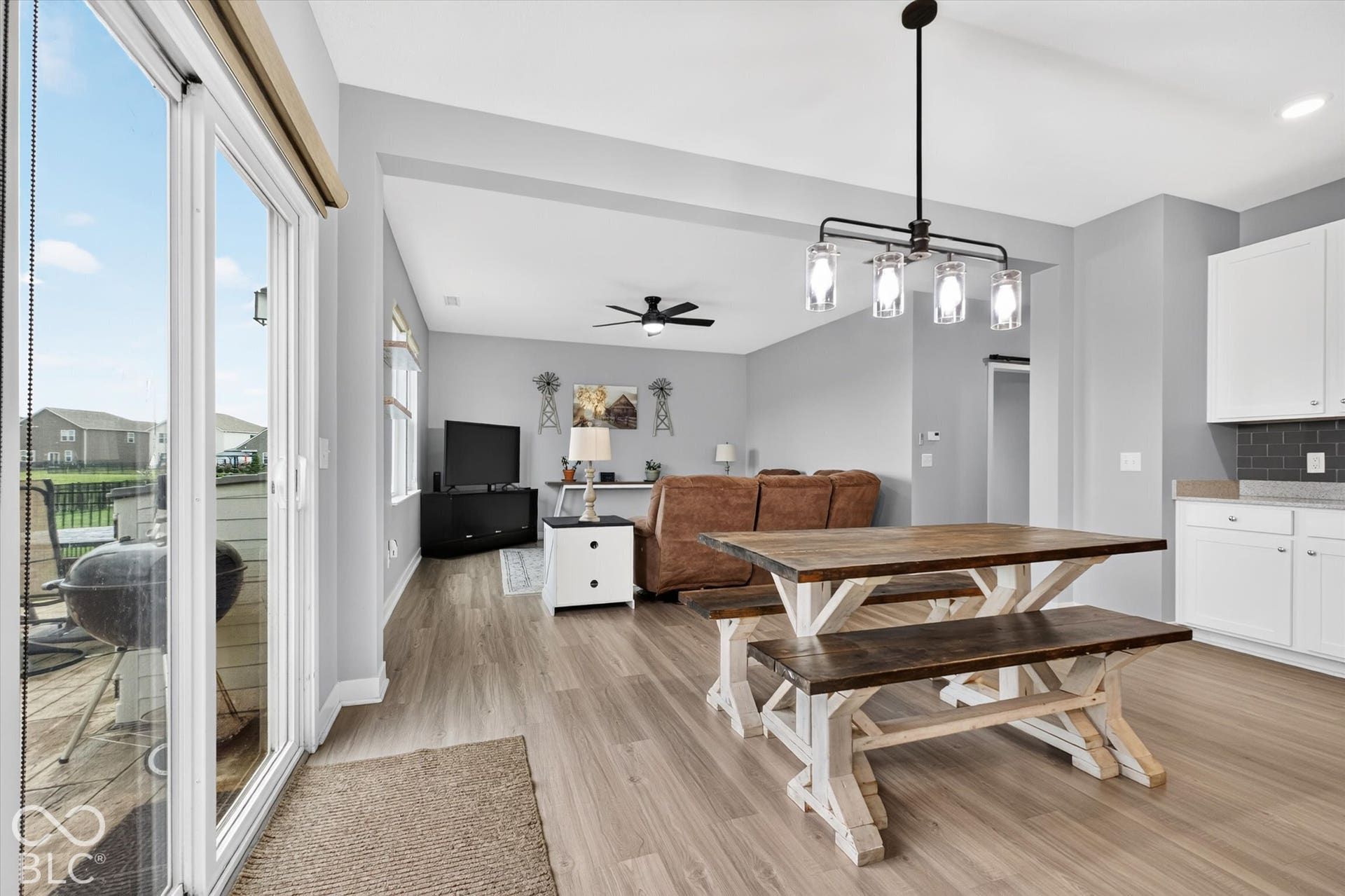 9116 Casey Road, Pendleton, IN 46064 Dining Area