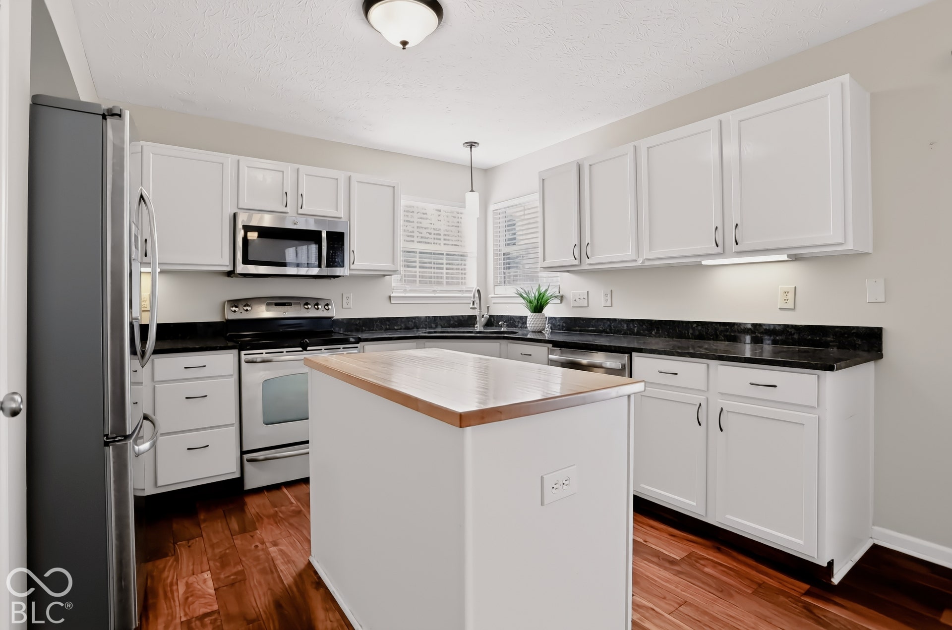 1486 Derbyshire Drive, Greenwood, IN 46143