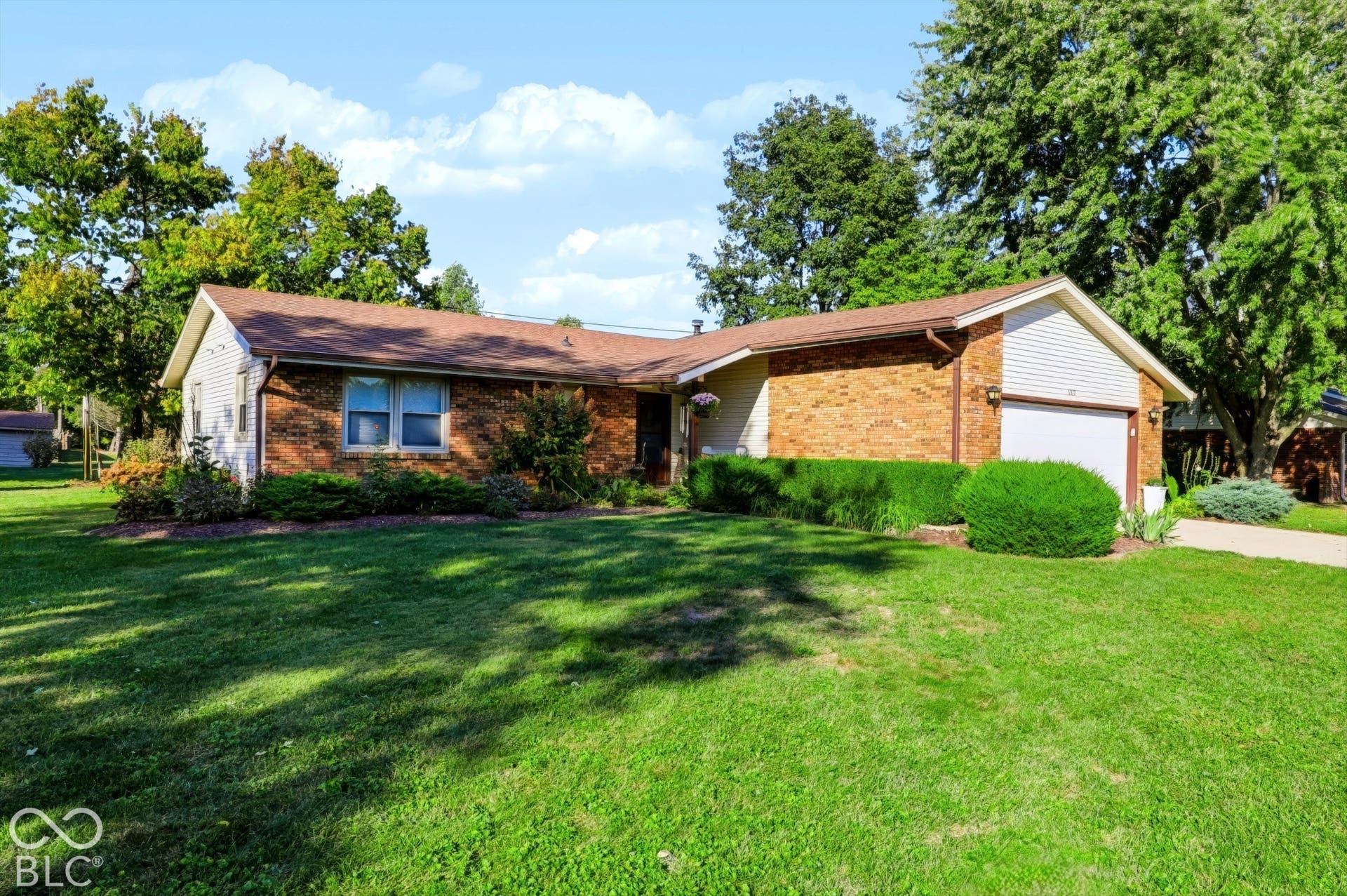 180 Roundelay Drive, Franklin, IN 46131 180 Roundelay Drive, Franklin, IN 46131