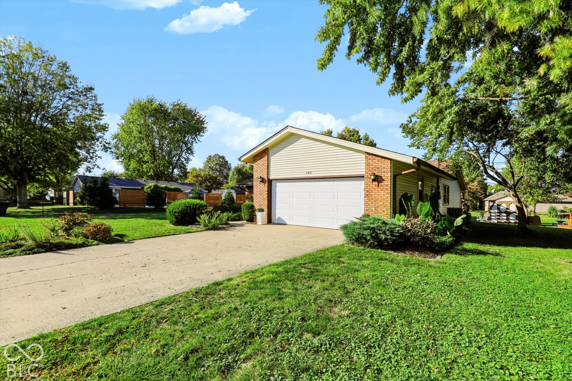 180 Roundelay Drive, Franklin, IN 46131 180 Roundelay Drive, Franklin, IN 46131