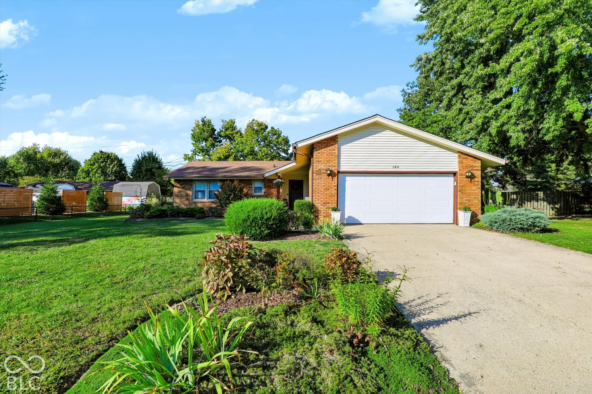 180 Roundelay Drive, Franklin, IN 46131 180 Roundelay Drive, Franklin, IN 46131