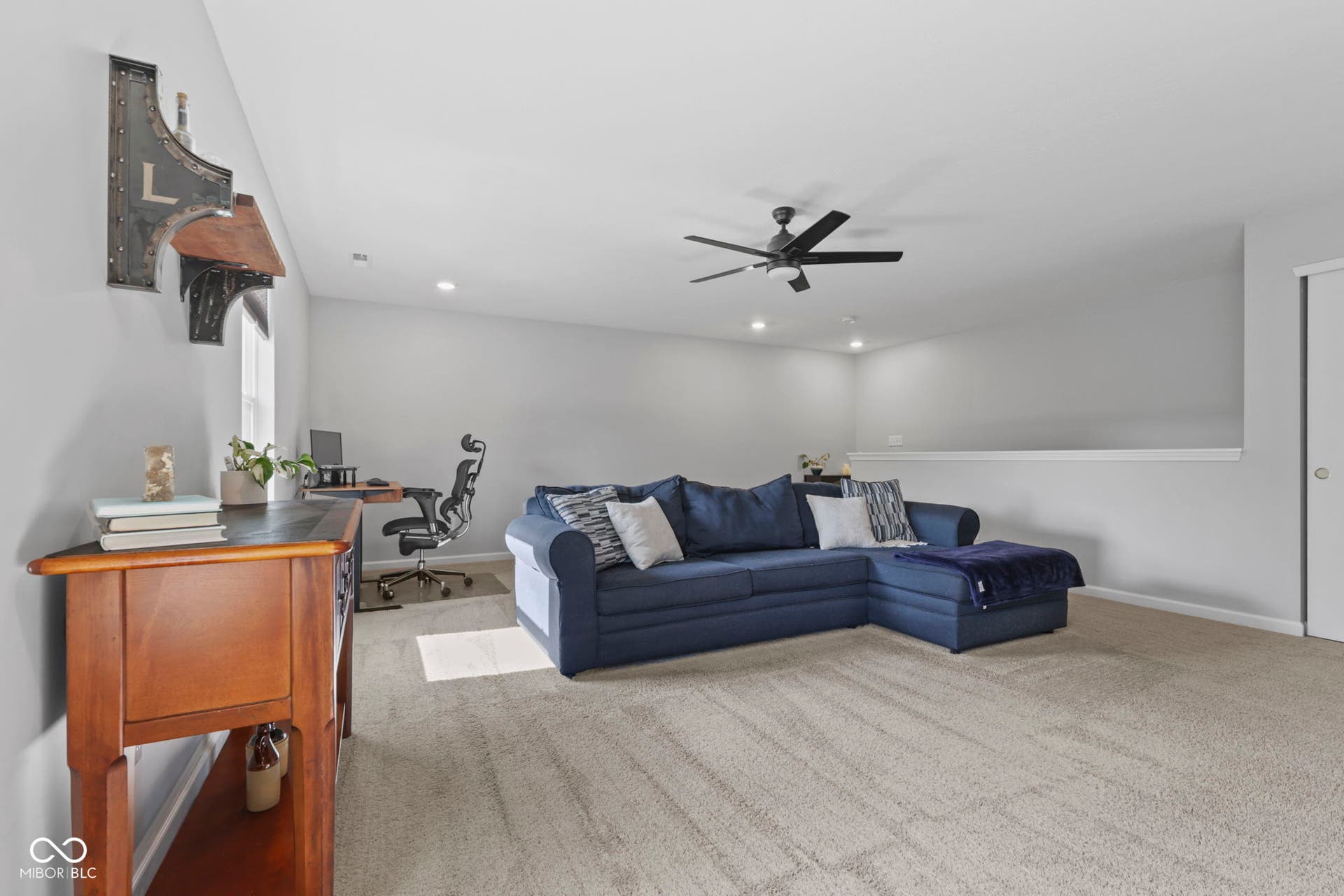 8376 Hulton Road, Pendleton, IN 46064 8376 Hulton Road, Pendleton, IN 46064