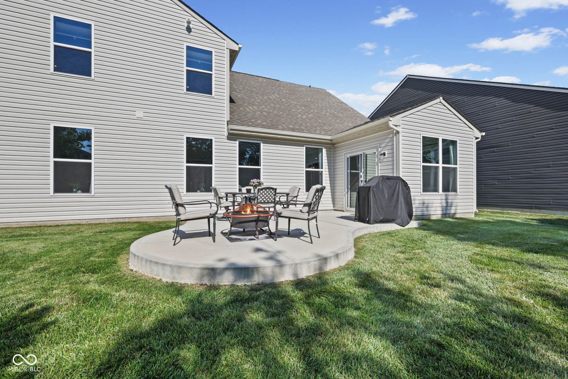 8376 Hulton Road, Pendleton, IN 46064 8376 Hulton Road, Pendleton, IN 46064
