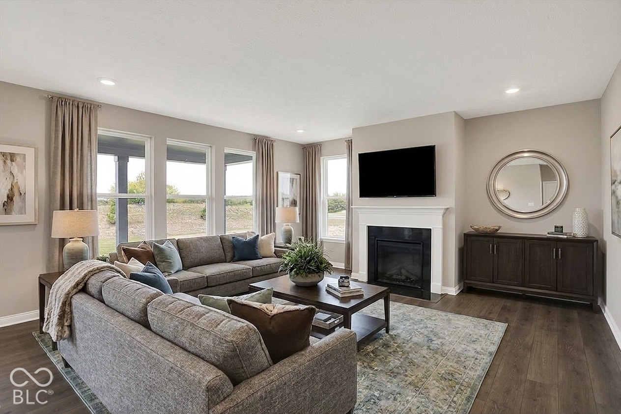6588 Thresher Pass, McCordsville, IN 46055