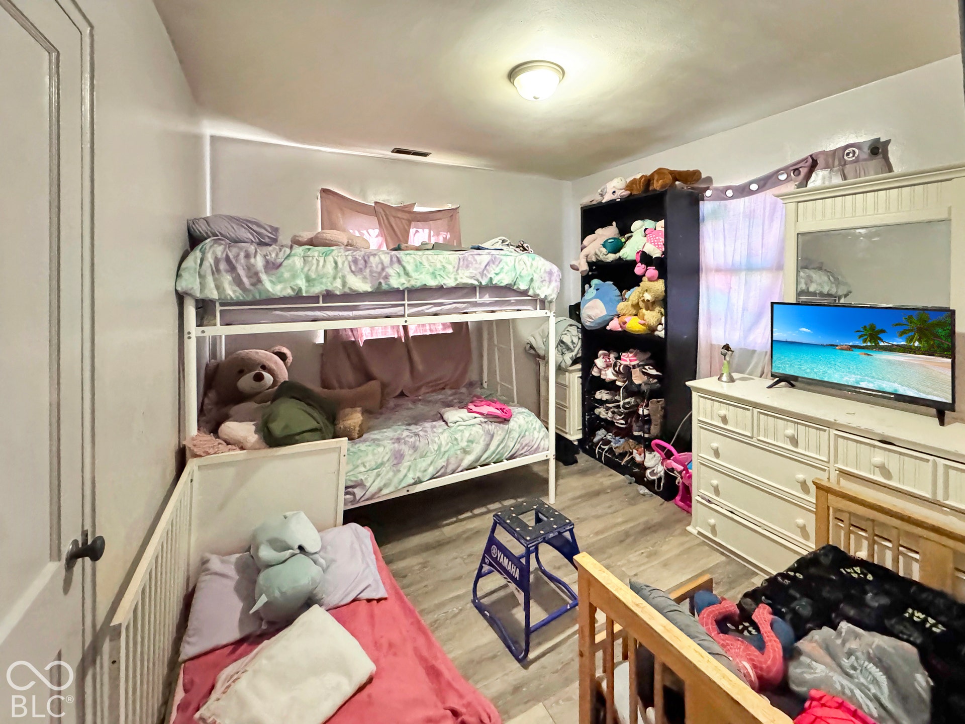 2349 N Kenyon Street, Indianapolis, IN 46219 2349 N Kenyon Street, Indianapolis, IN 46219