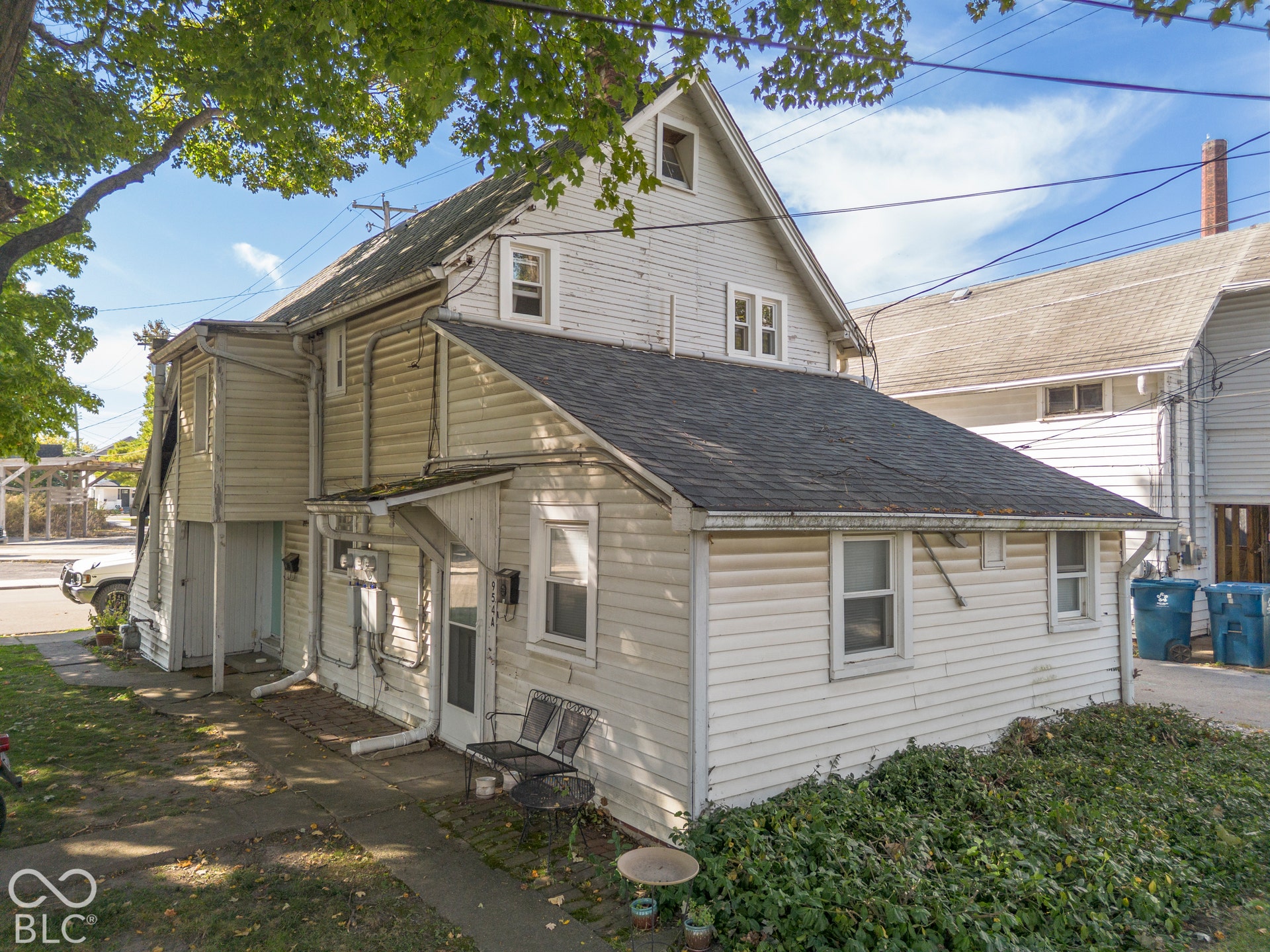 Carriage house with 3 rental units.