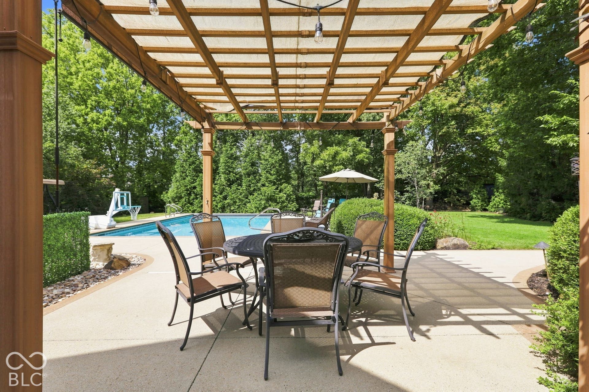 Pergola area perfect for outdoor dining