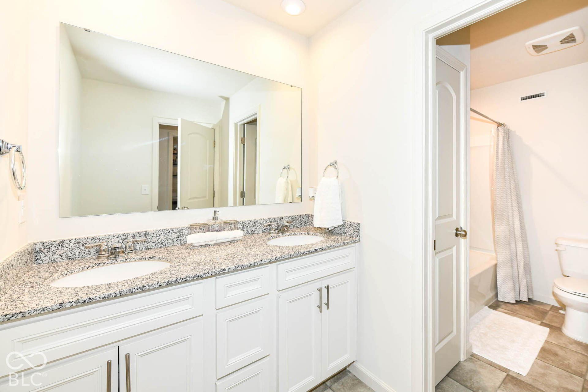 18749 Explanade Street, Westfield, IN 46074 Full Bath