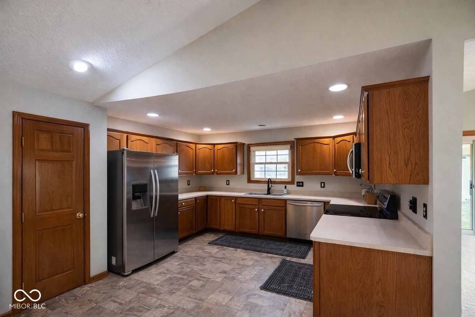 2298 Somerset Drive, Franklin, IN 46131 2298 Somerset Drive, Franklin, IN 46131