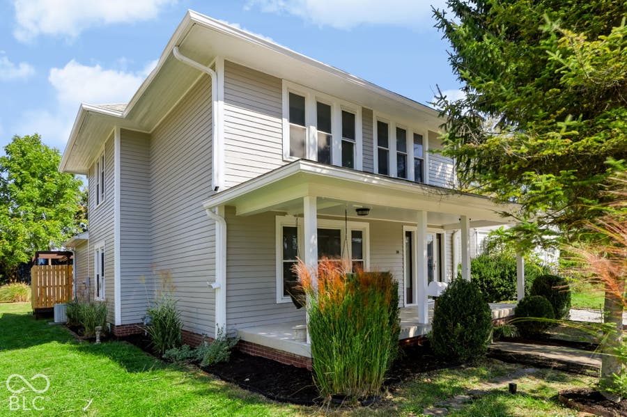 Property photo for 26 W Vermont Street, Brownsburg, IN