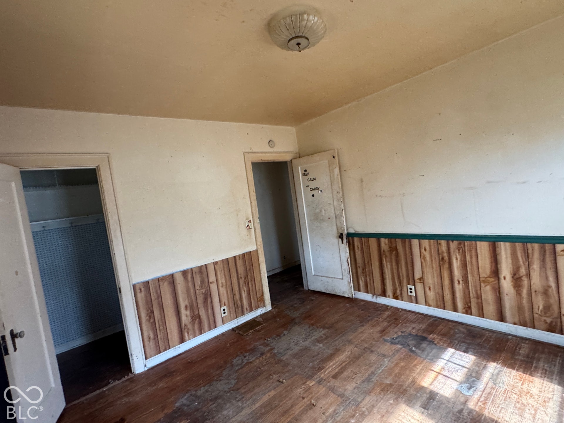 2804 S Illinois Street, Indianapolis, IN 46225 2804 S Illinois Street, Indianapolis, IN 46225