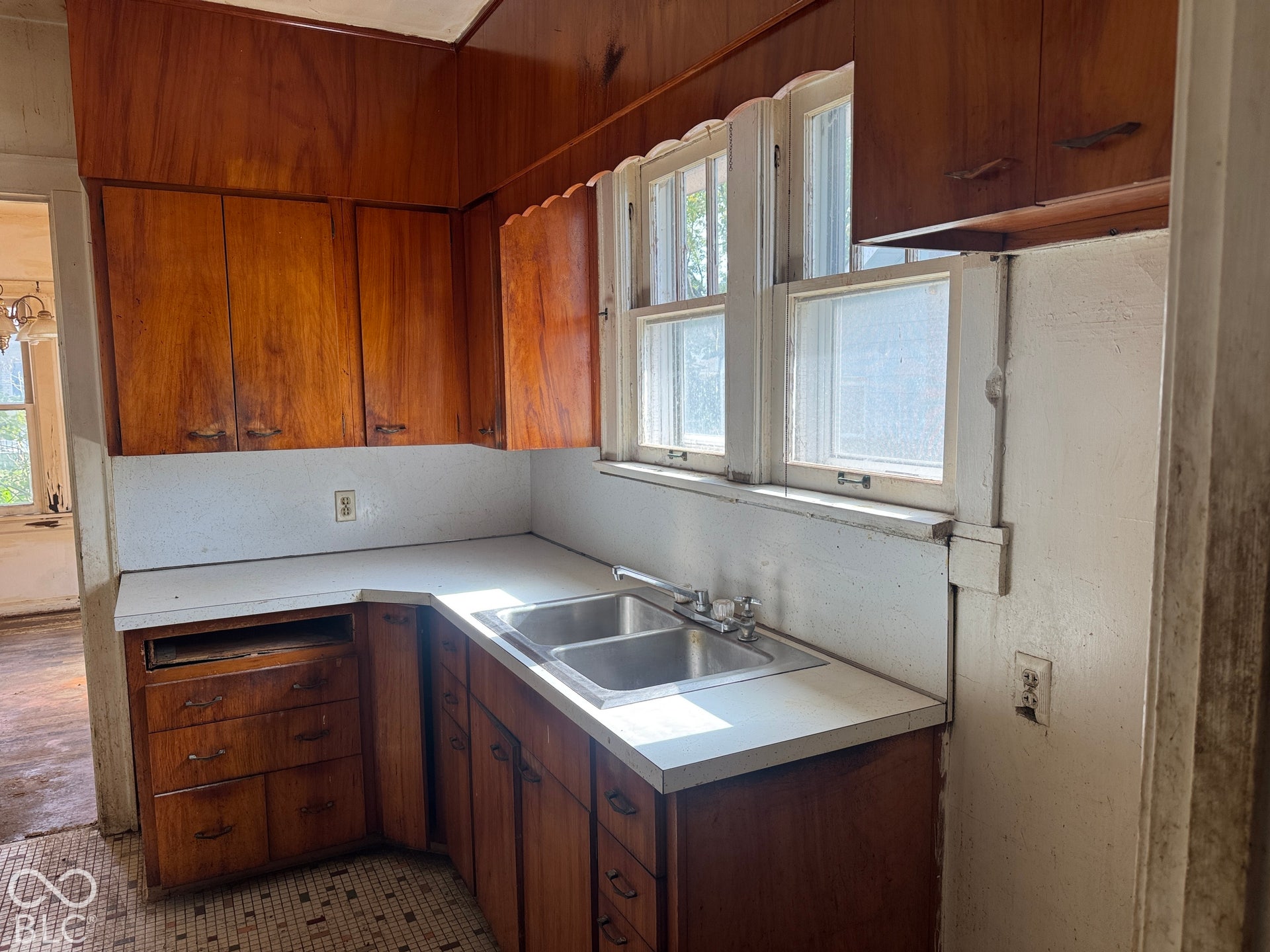 2804 S Illinois Street, Indianapolis, IN 46225 2804 S Illinois Street, Indianapolis, IN 46225