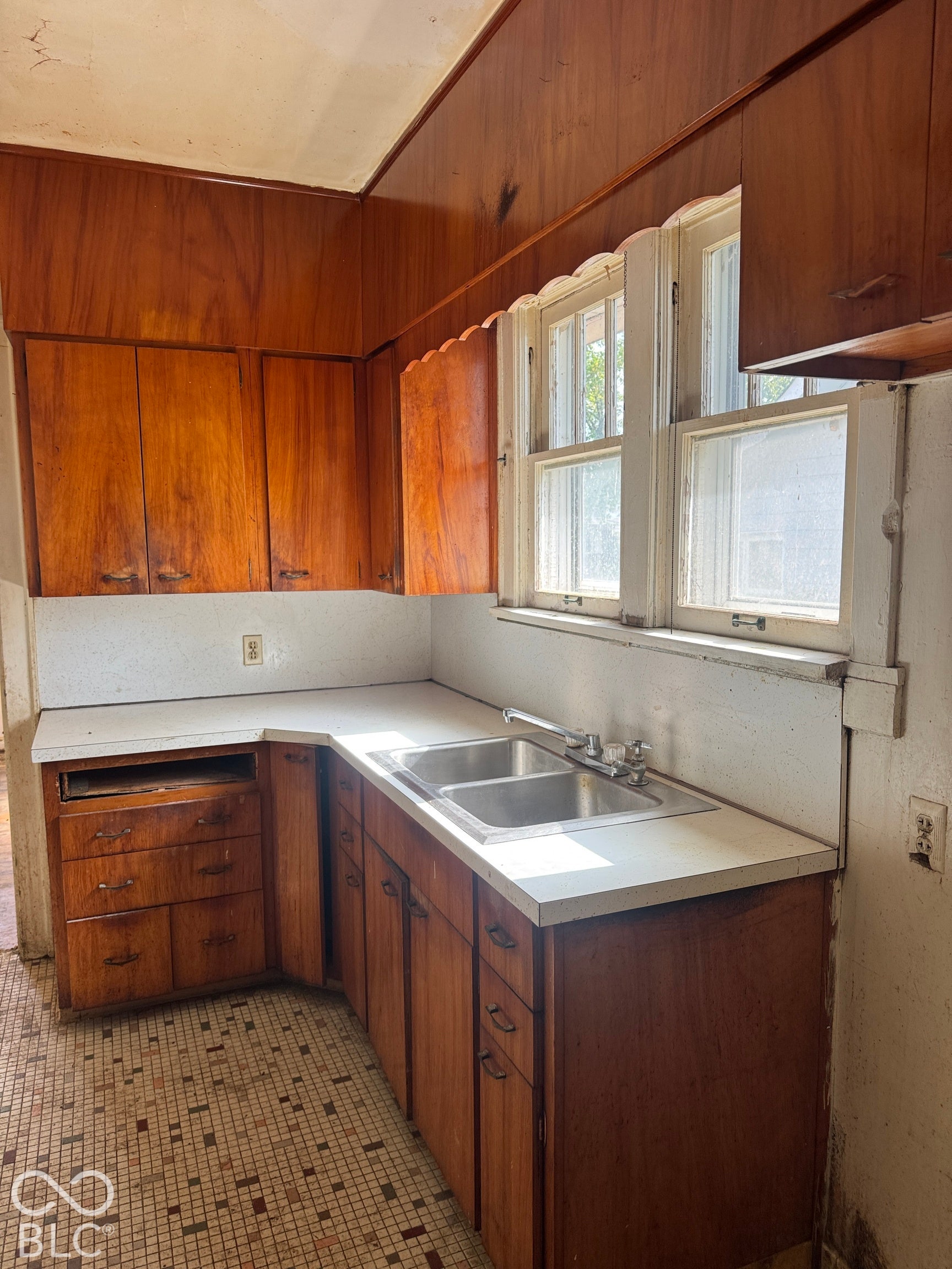 2804 S Illinois Street, Indianapolis, IN 46225 2804 S Illinois Street, Indianapolis, IN 46225