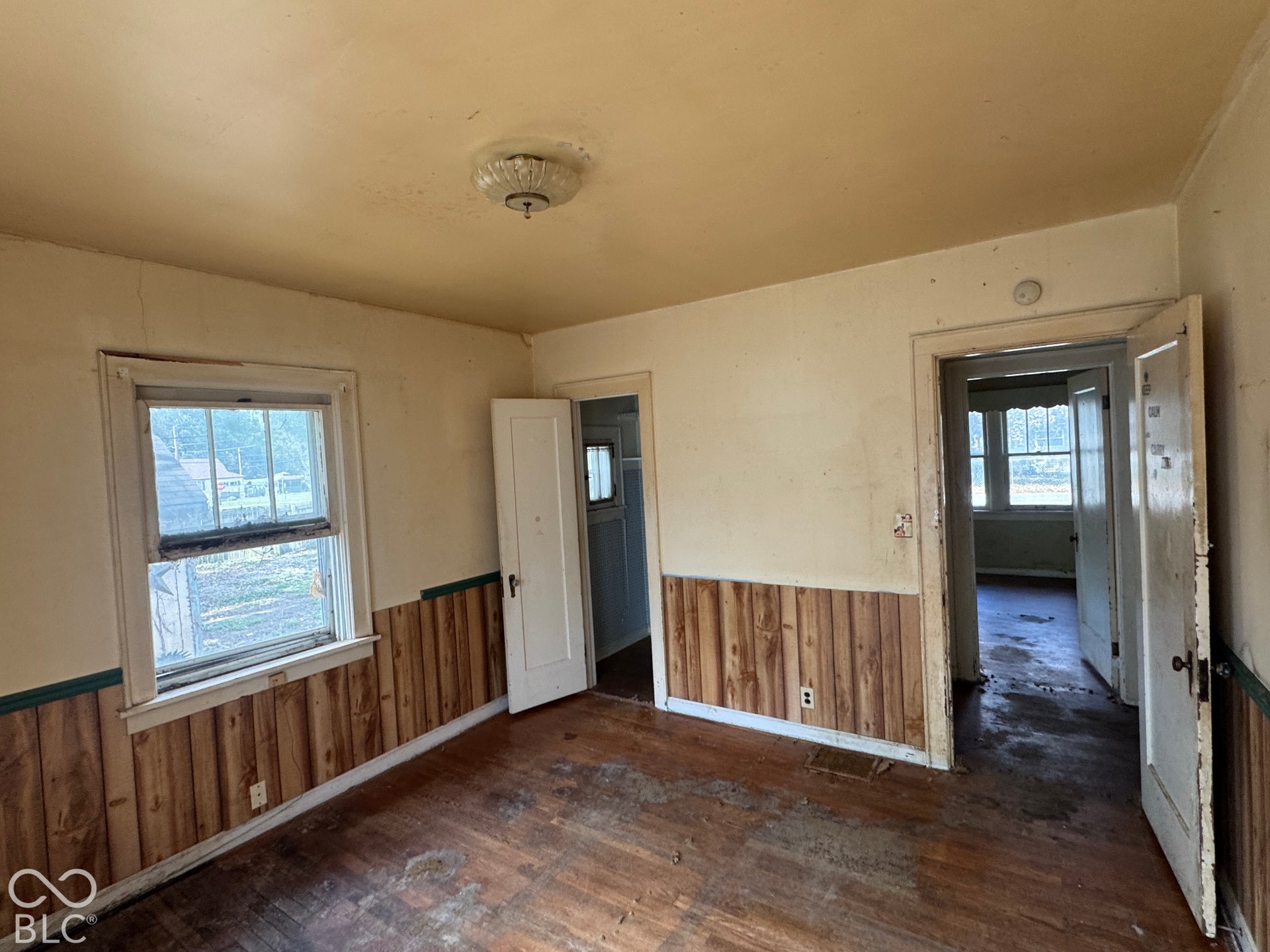 2804 S Illinois Street, Indianapolis, IN 46225 2804 S Illinois Street, Indianapolis, IN 46225
