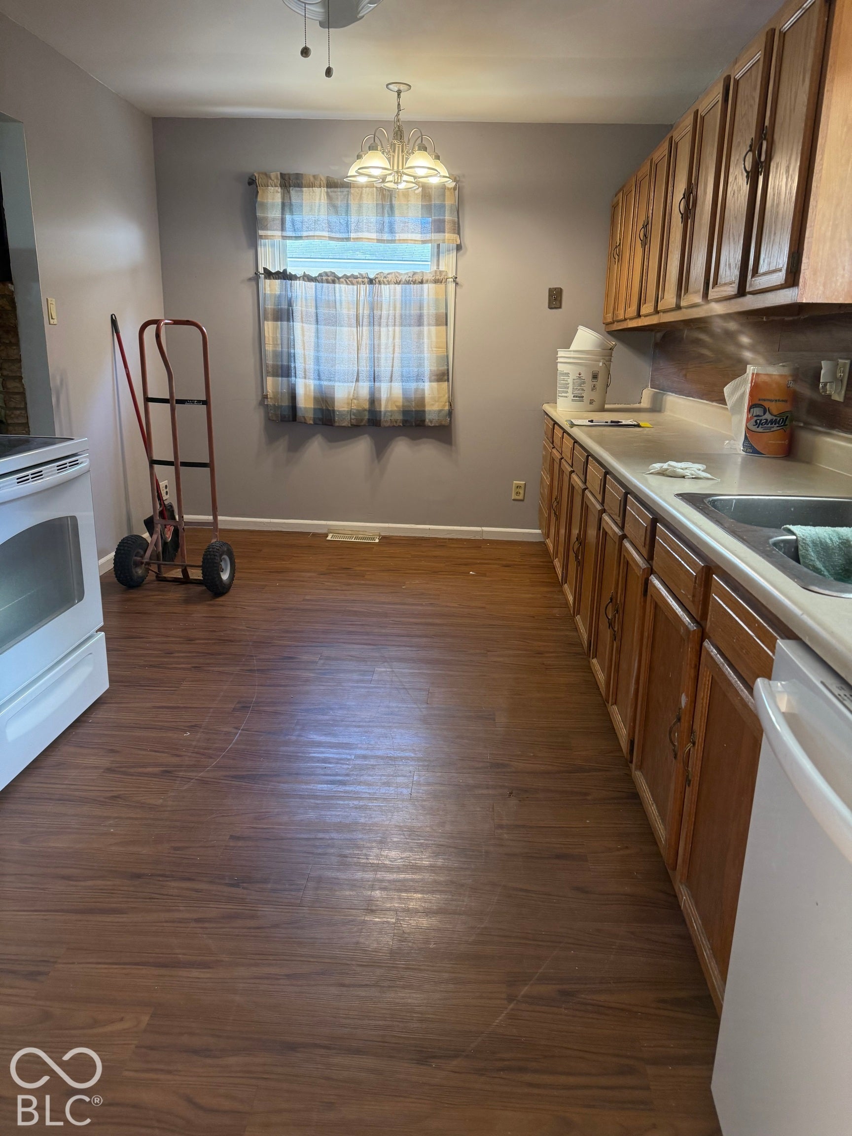 5341 White River Street, Greenwood, IN 46143