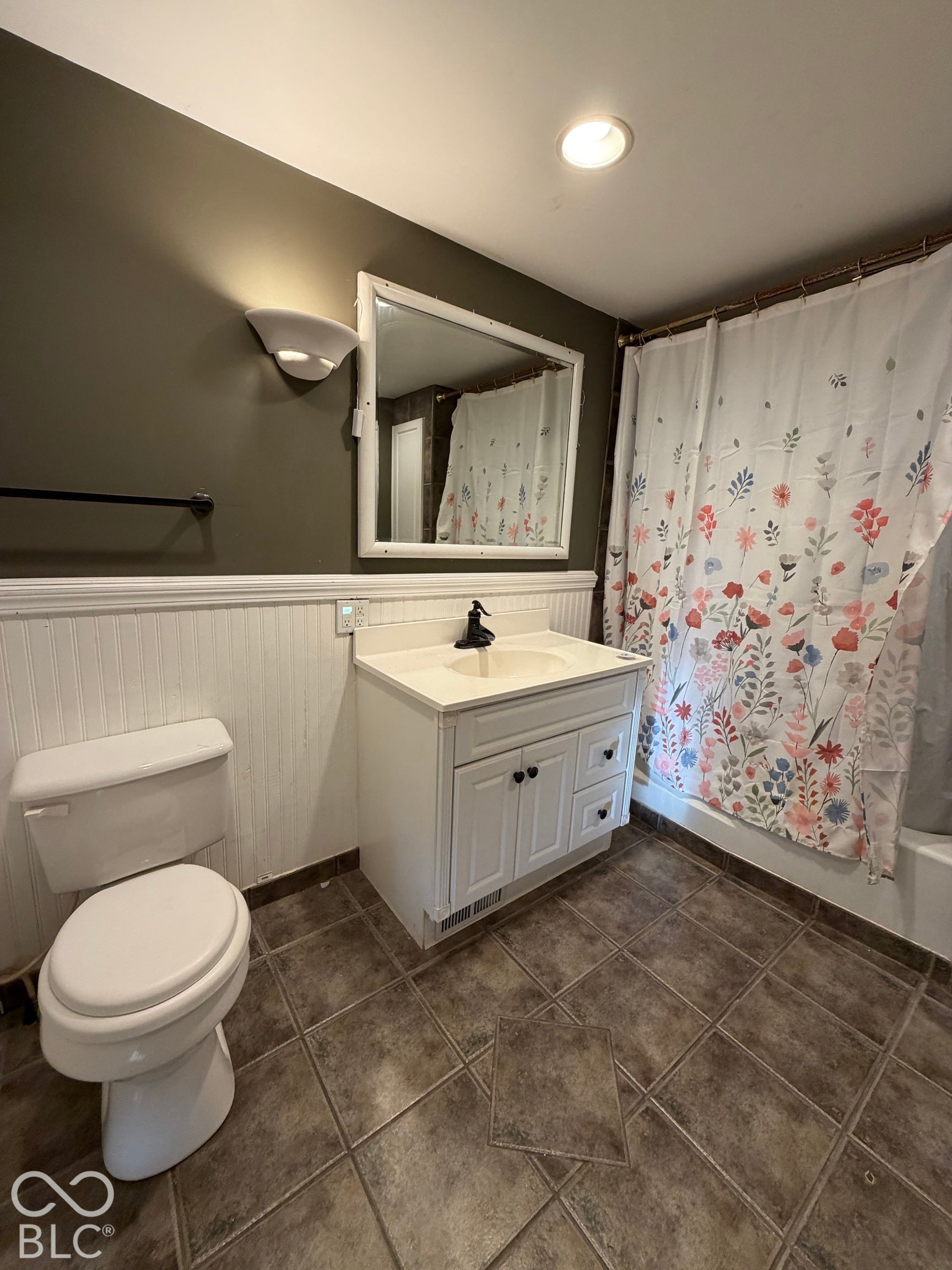 1705 S E Street, Elwood, IN 46036