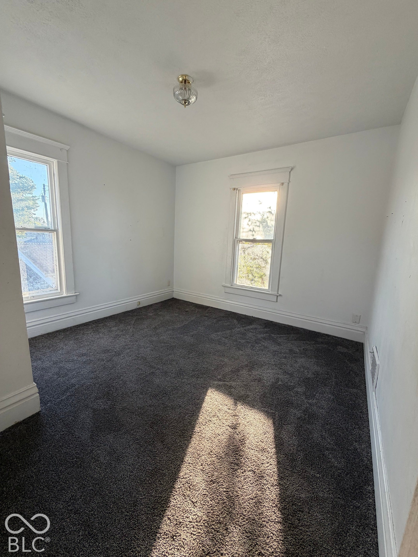 1705 S E Street, Elwood, IN 46036