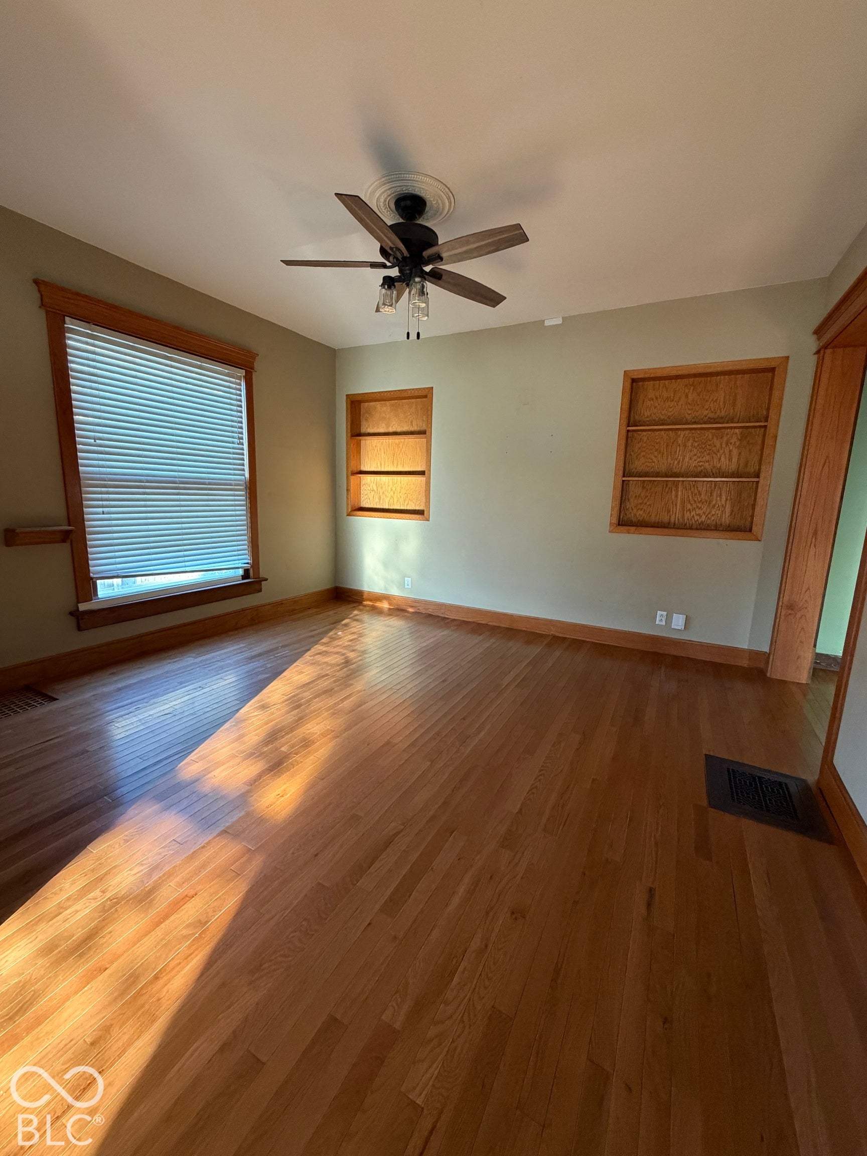 1705 S E Street, Elwood, IN 46036