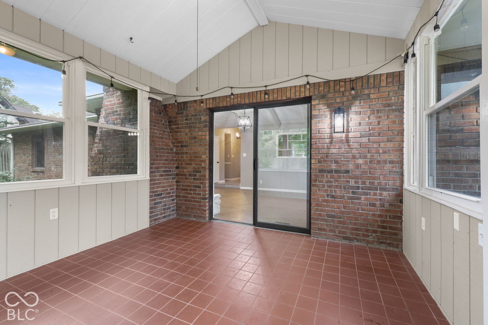 801 S Restin Road, Greenwood, IN 46142