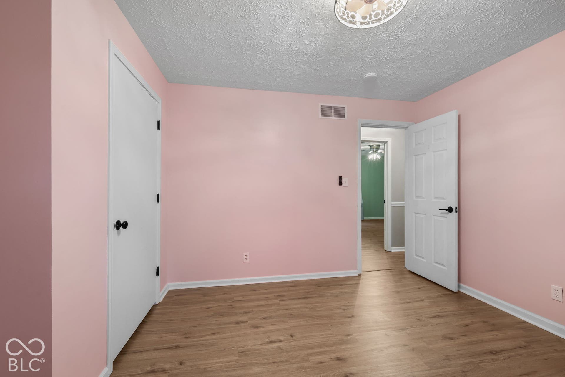 801 S Restin Road, Greenwood, IN 46142