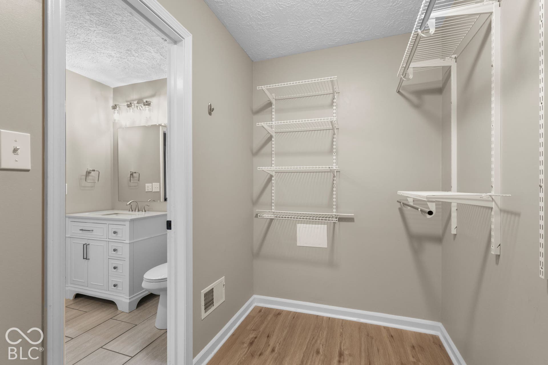 801 S Restin Road, Greenwood, IN 46142