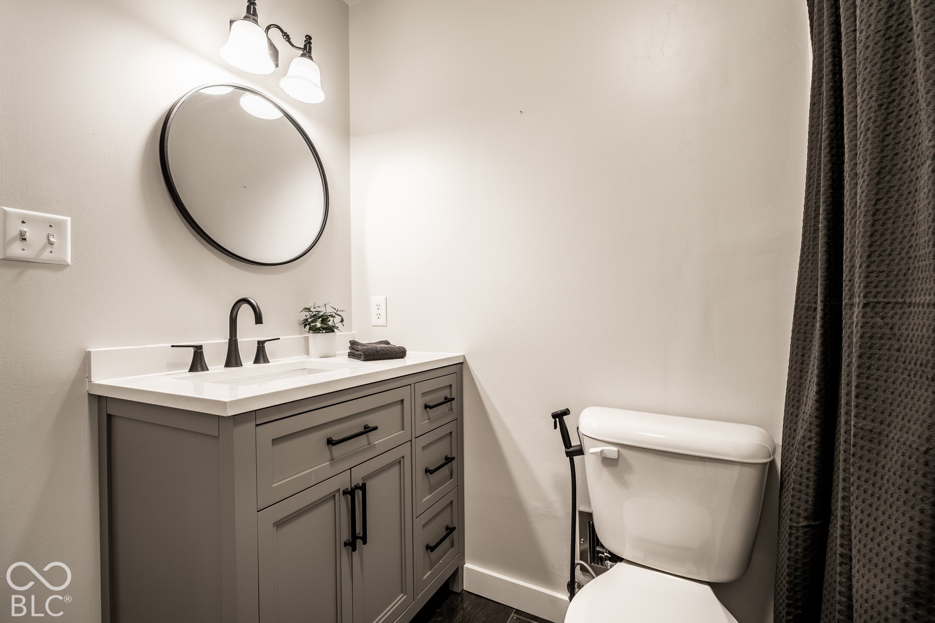 17 Green Court, Carmel, IN 46033 17 Green Court, Carmel, IN 46033