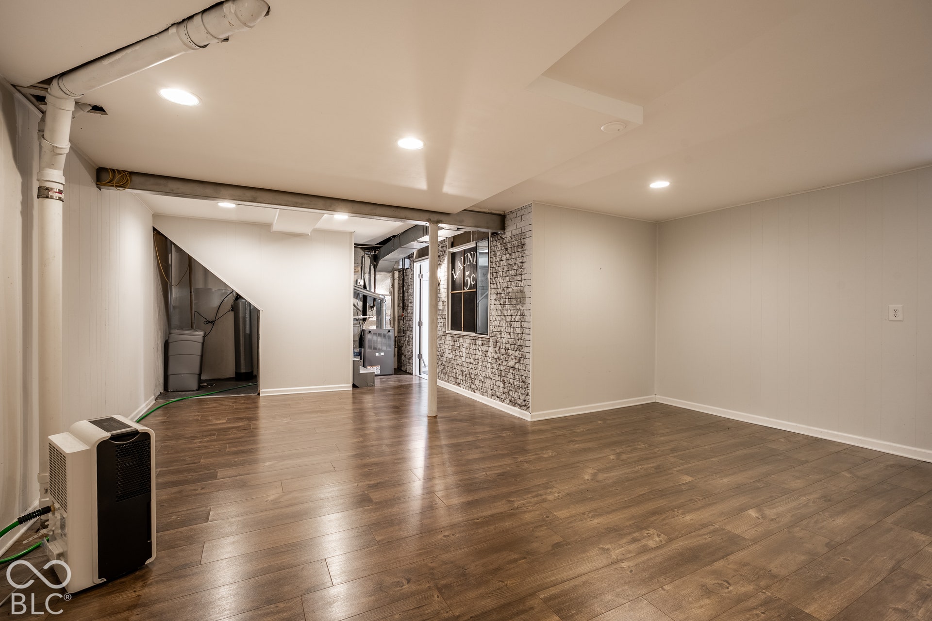 17 Green Court, Carmel, IN 46033 17 Green Court, Carmel, IN 46033