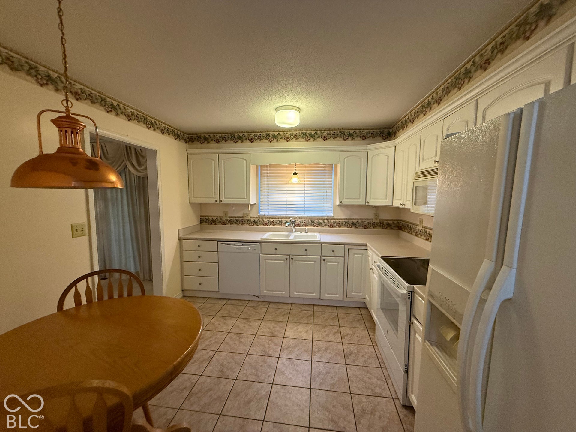 6414 Park Central Way, Indianapolis, IN 46260