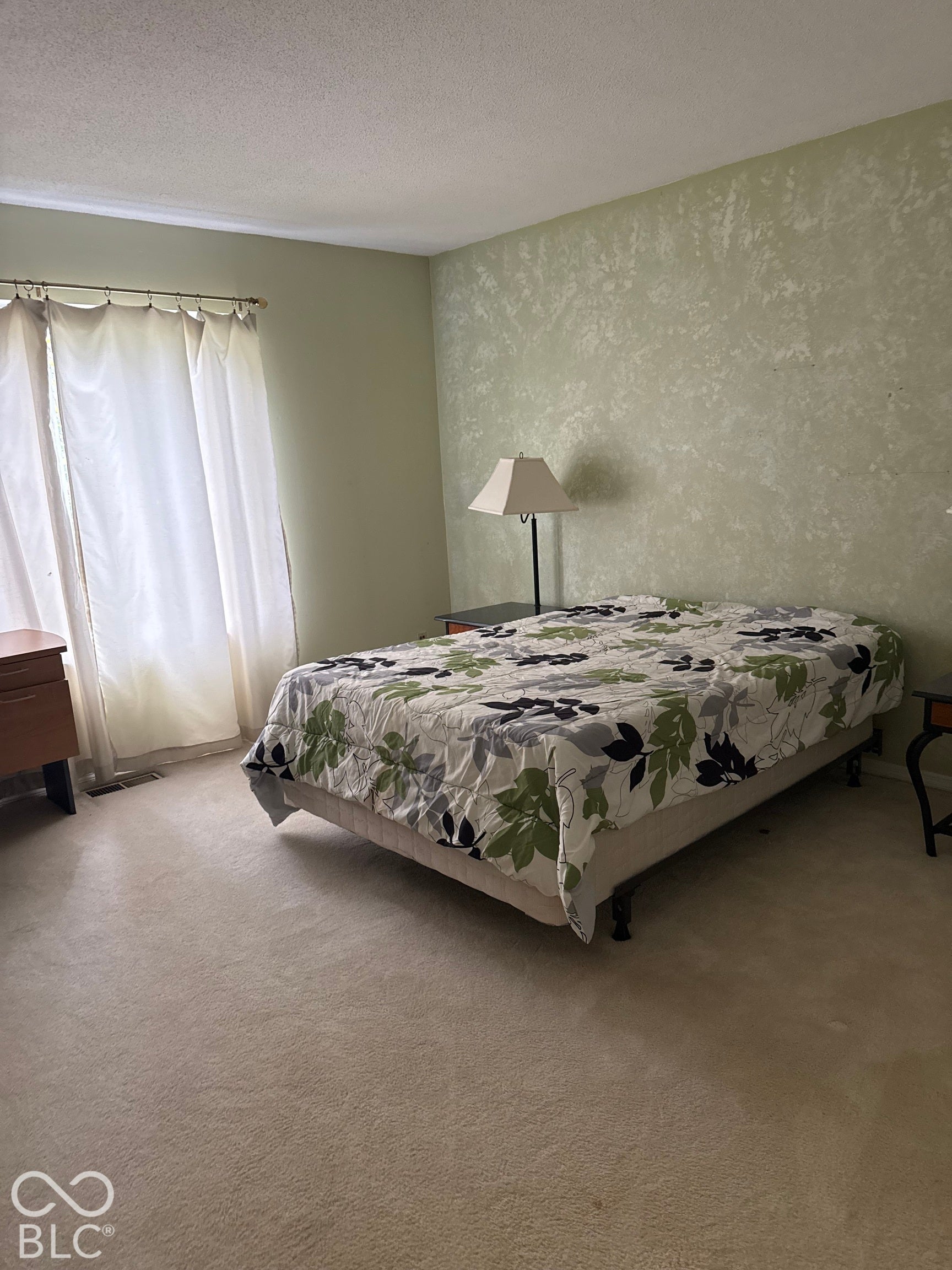 6414 Park Central Way, Indianapolis, IN 46260