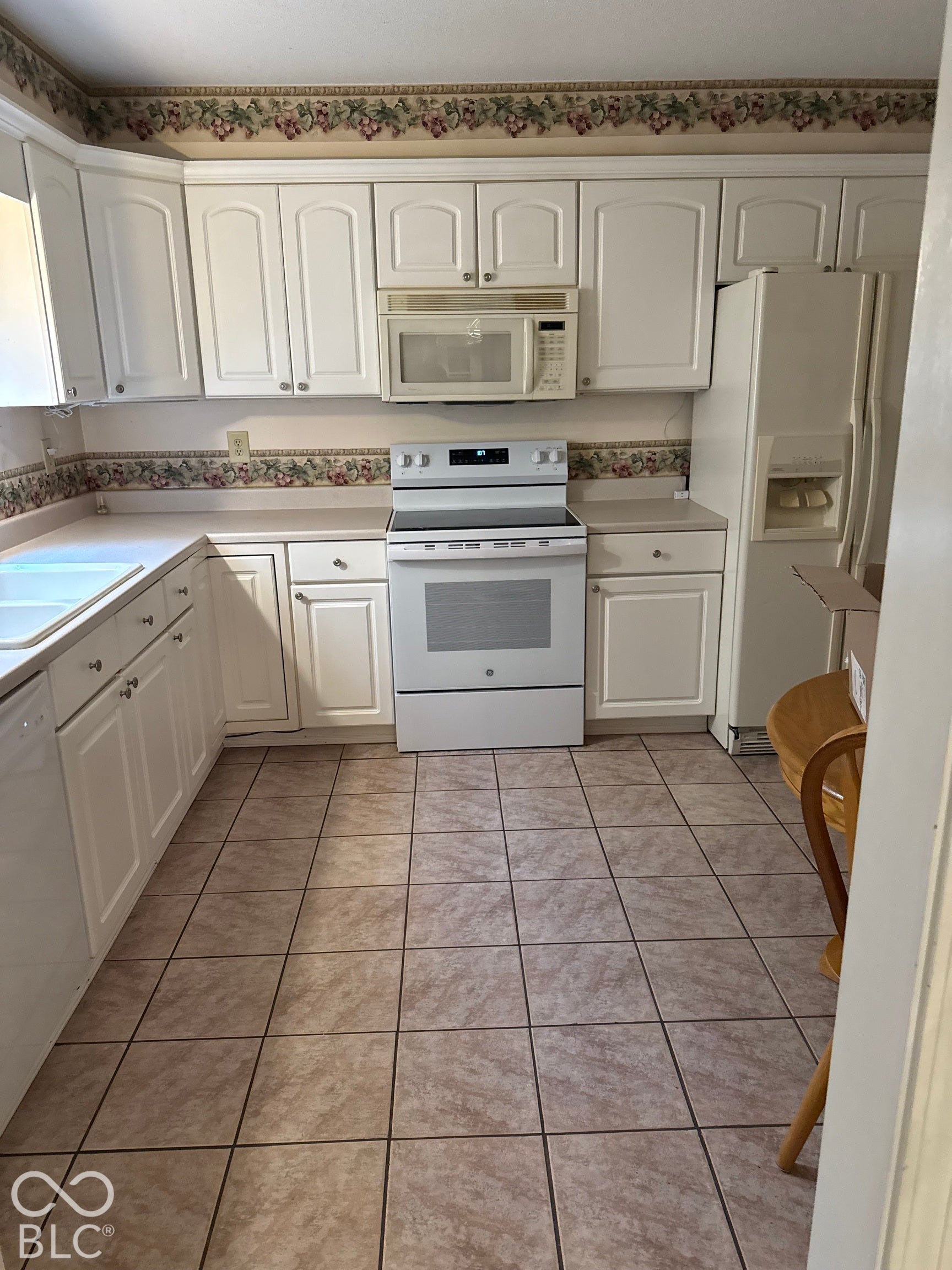 6414 Park Central Way, Indianapolis, IN 46260